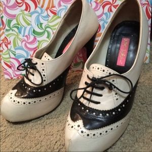 Betsey Johnson black and white shoes